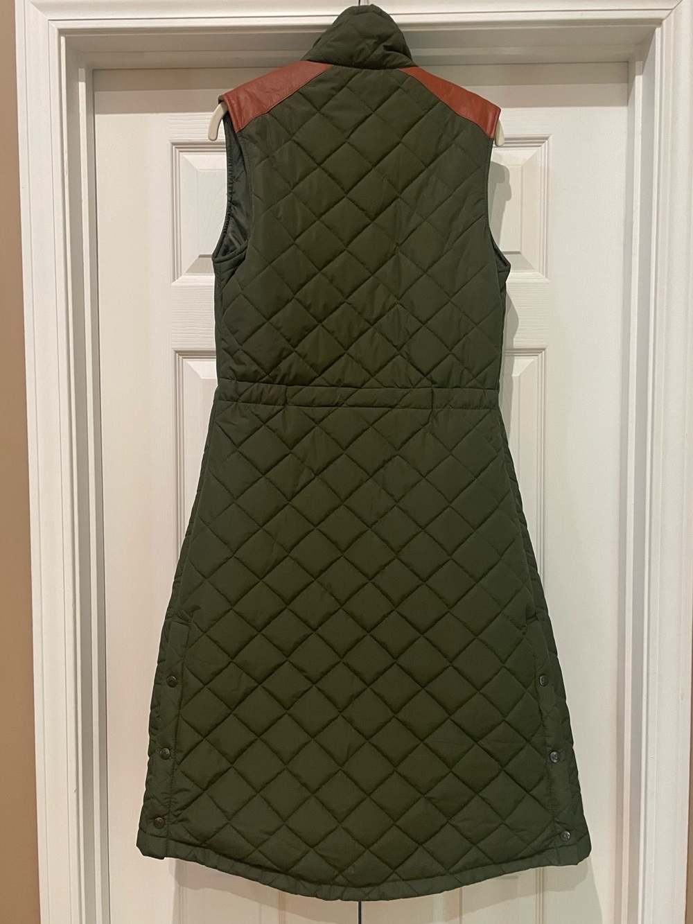 Atelier CG Quilted Olive Green Long Riding Vest, S NWOT - Picture 2 of 6